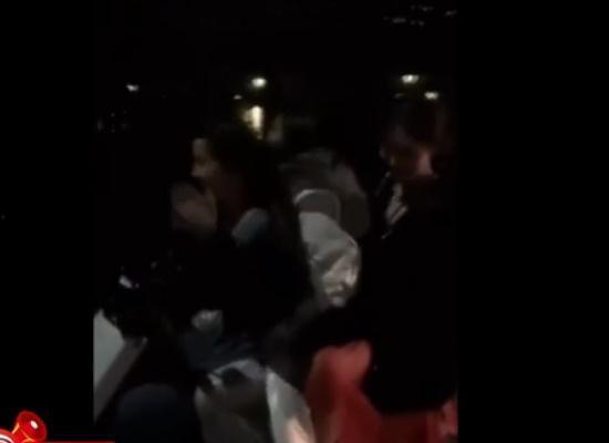 外卖员做吃瓜群众视频,街头热辣视频引网友热议